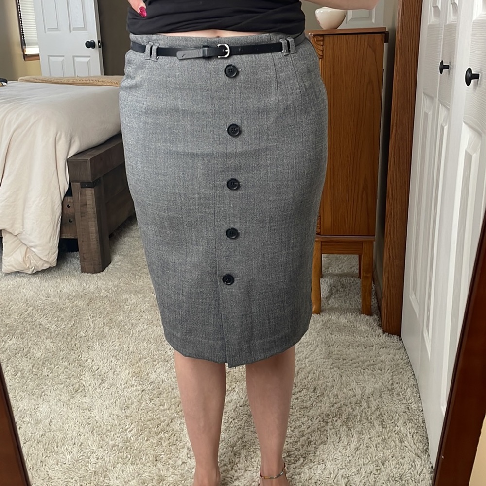H & M business skirt with buttons and belt